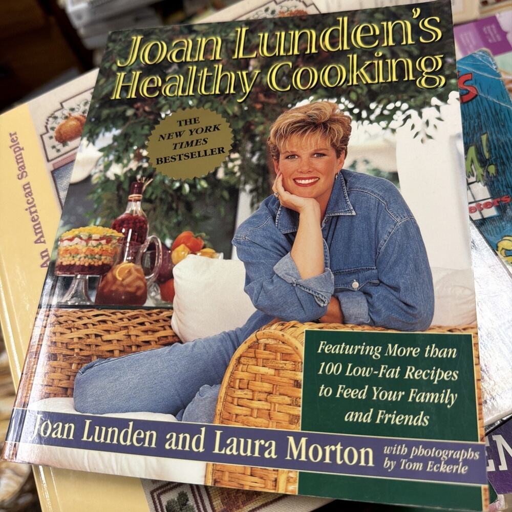 Nice Used Cook book: Joan Lunden's healthy Cooking.. 100 low fat recipes